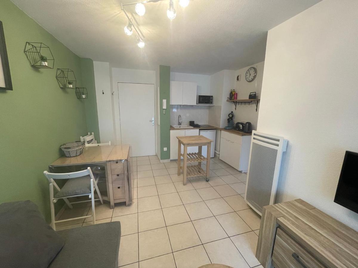 Charmant Appartement Cosy Sur Sete Proche De Toutes Commodites, Parking Prive Buitenkant foto